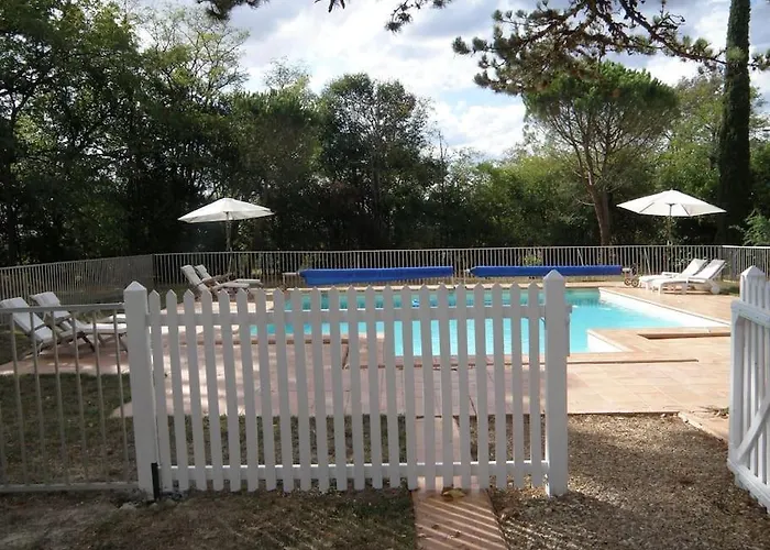 Château Déhès 1 D'hôte Et 1