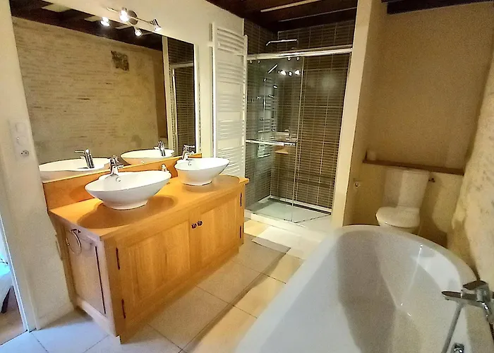 Château Déhès 1 D'hôte Et 1 Casa de Férias